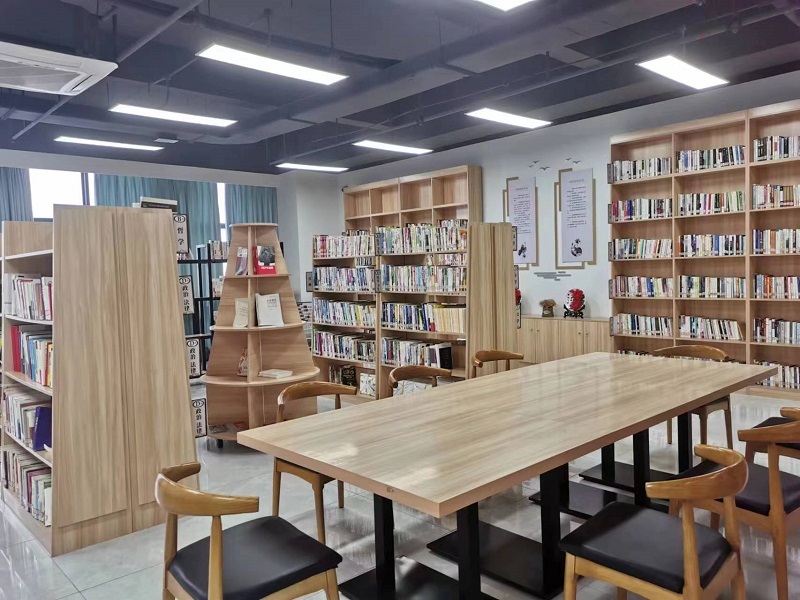 1707298785770742.jpg 职工书屋图片1.jpg