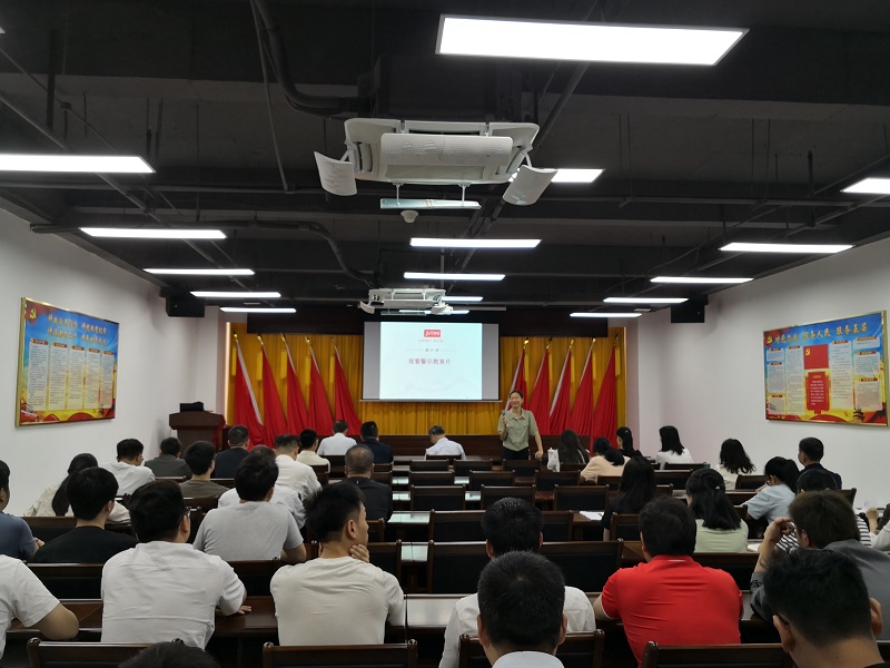 1746003489138949.jpg 廉洁谈话会.jpg